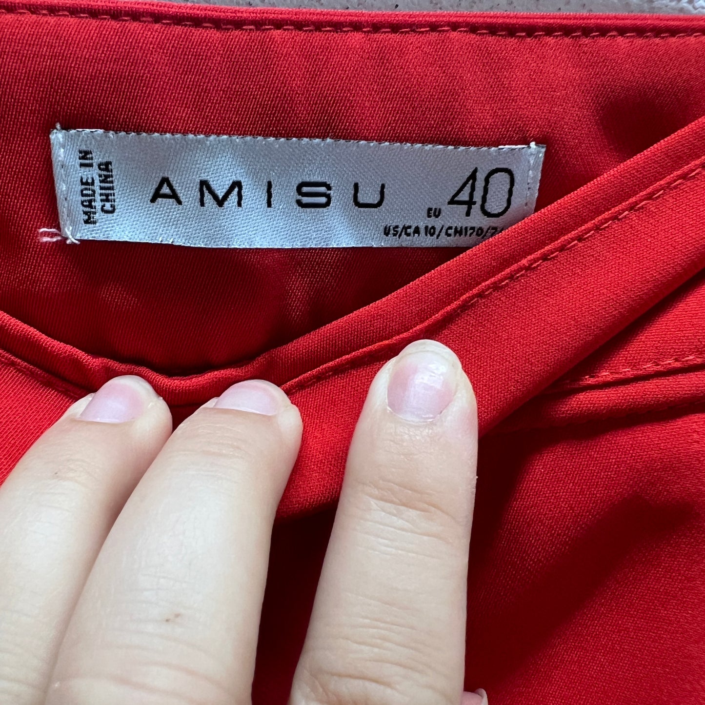 Pantaloncini rossi Amisu