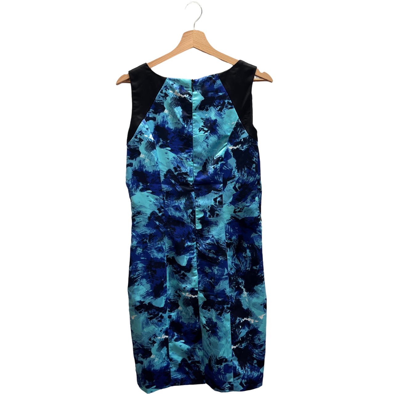 Vestito nero con fantasie blu