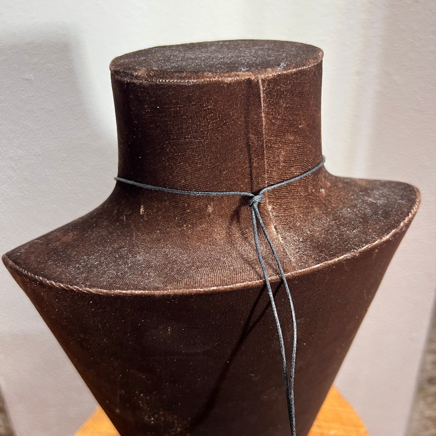 Collana con ciondoli colorati