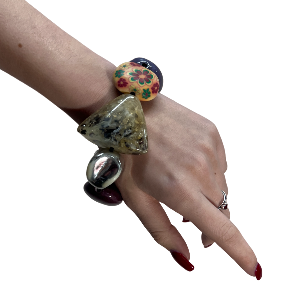 Bracciale con pietre colorate