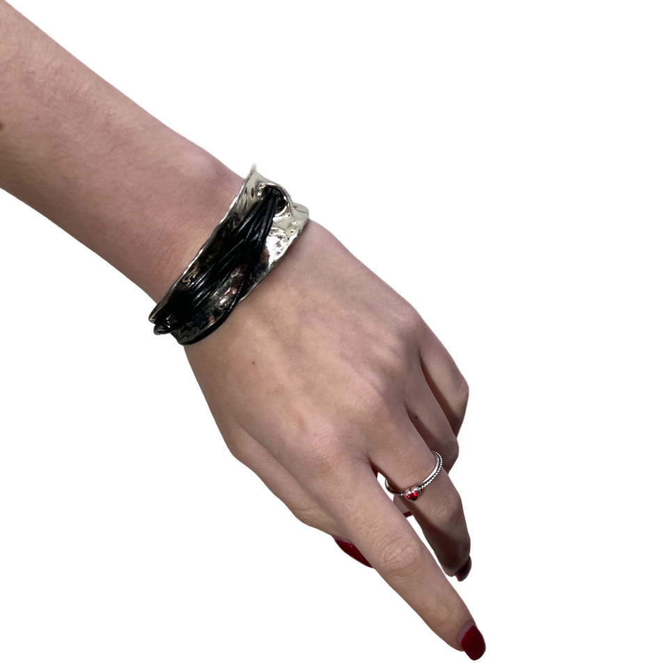 Bracciale nero semplice