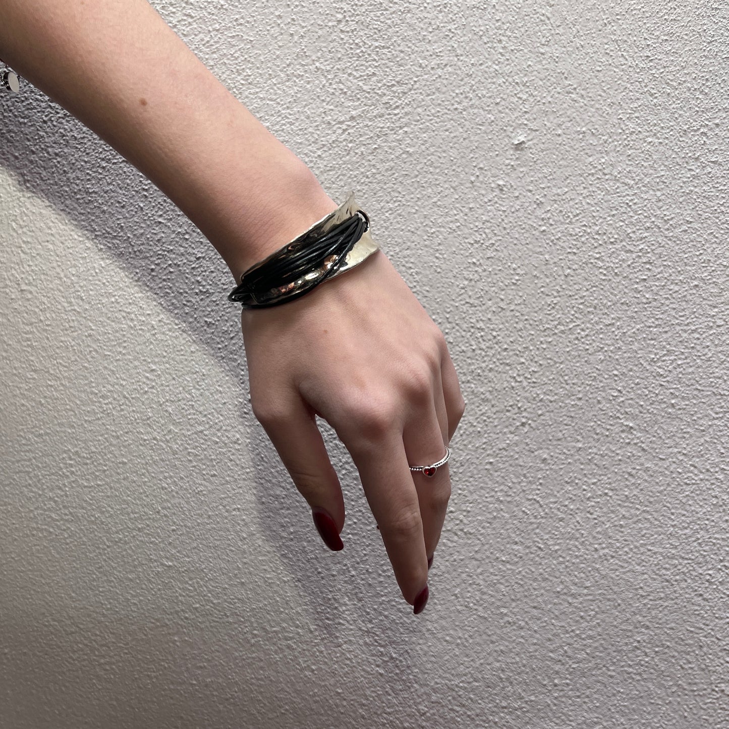 Bracciale nero semplice