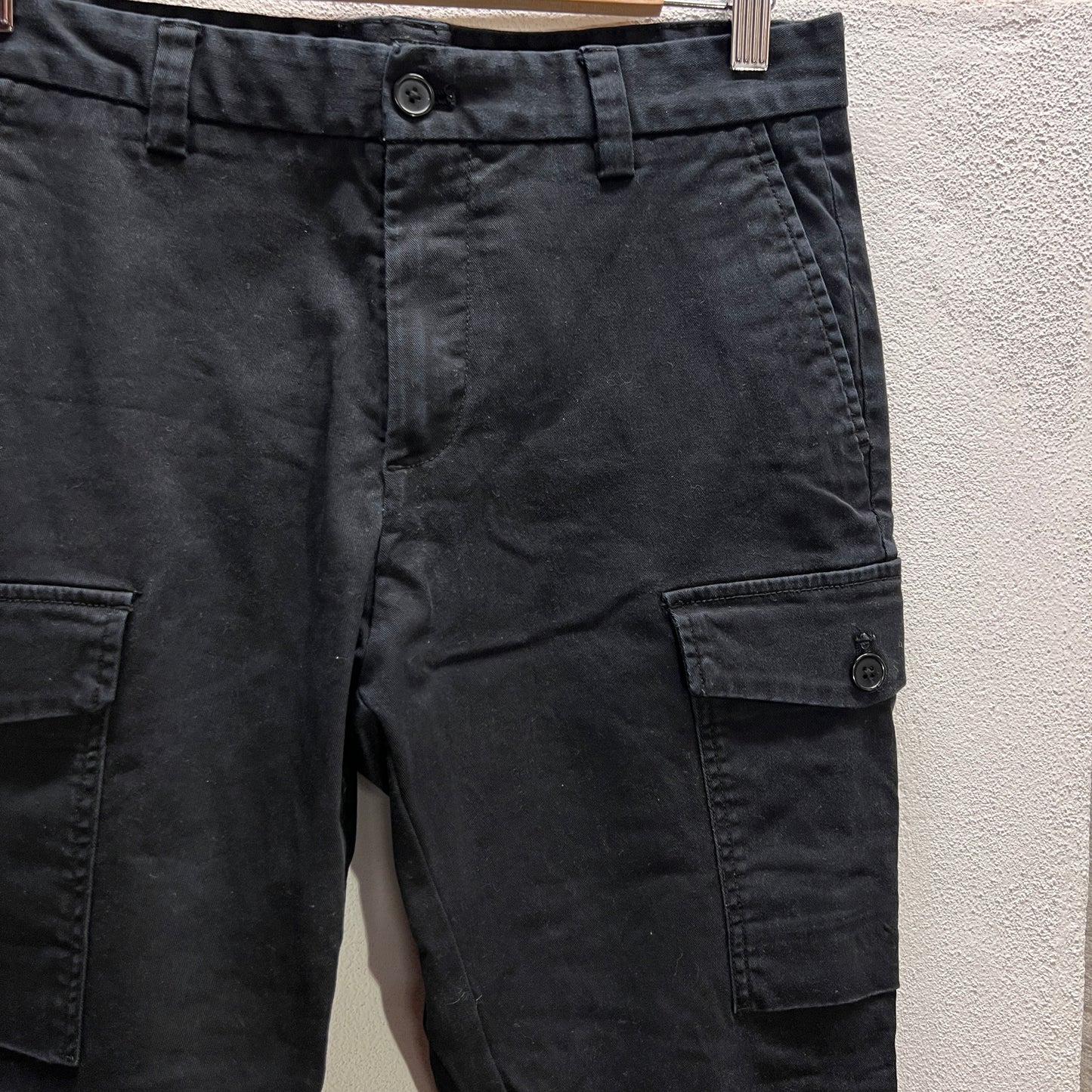 Pantaloni con tascone H&M
