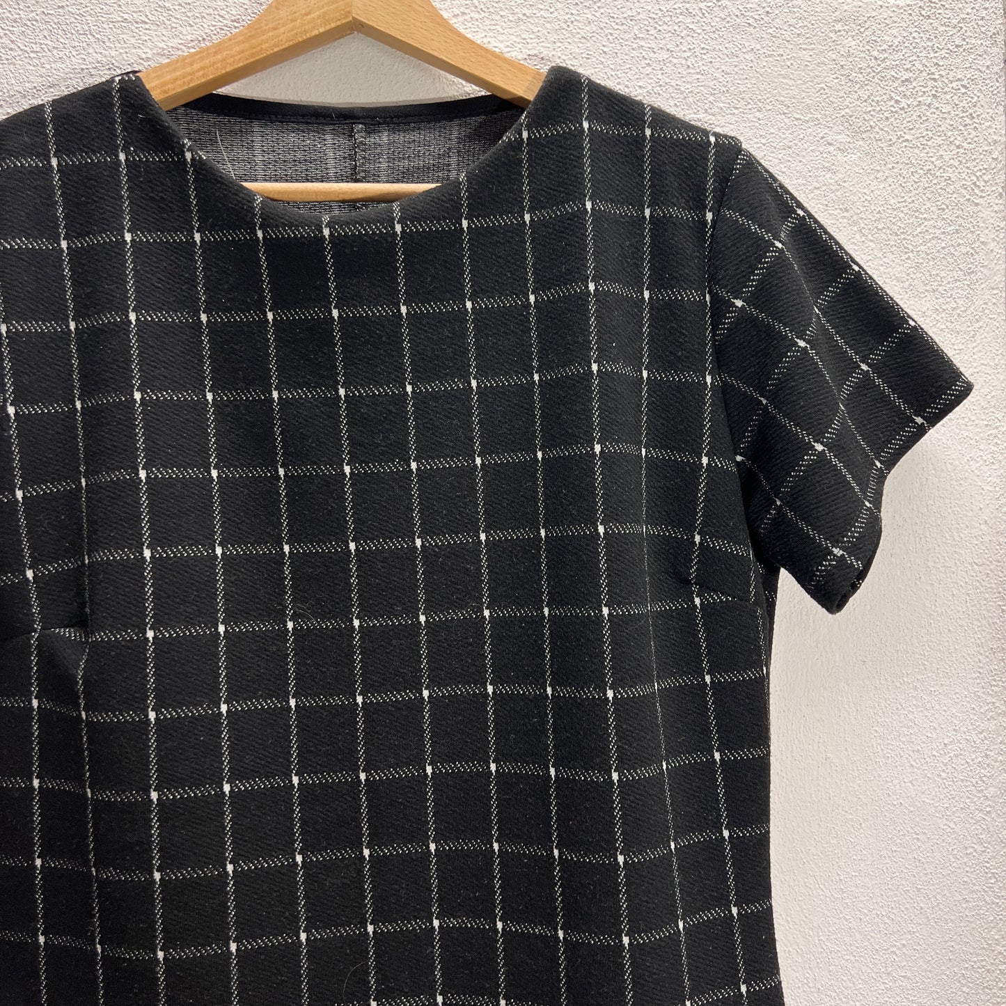 Vestito nero a quadri